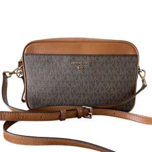 Michael Kors Jet Set Small Logo Crossbody Bag